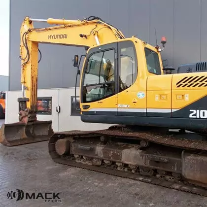 Гусеничный экскаватор Hyundai R210NLC-9S с планировочным ковшом