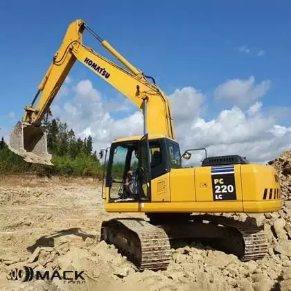 Komatsu PC220-7