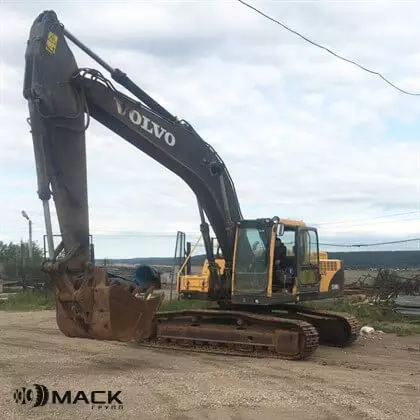 Гусеничный экскаватор Volvo EC240B