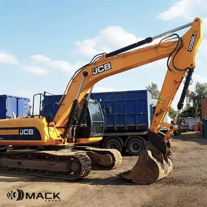 Гусеничный экскаватор JCB  JS 200