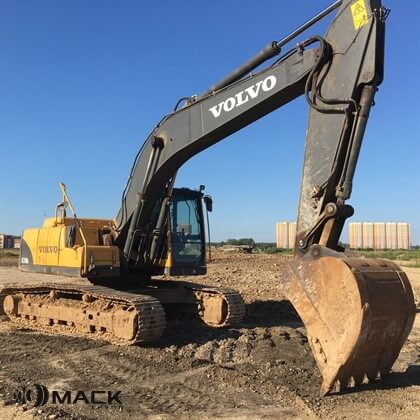Аренда экскаватора Volvo EC210BLC