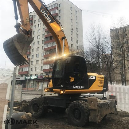 Колесный экскаватор JCB JS200W в аренду