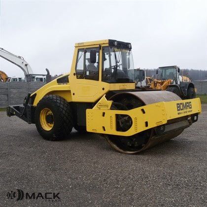 Аренда катка Bomag BW 213 D-4