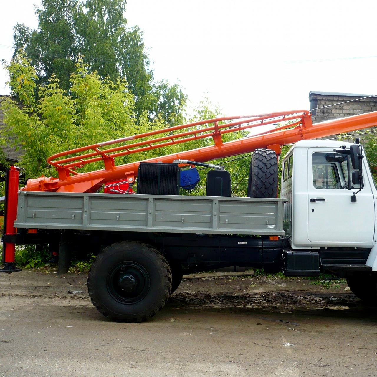 Аренда ямобура ГАЗ БКМ-350