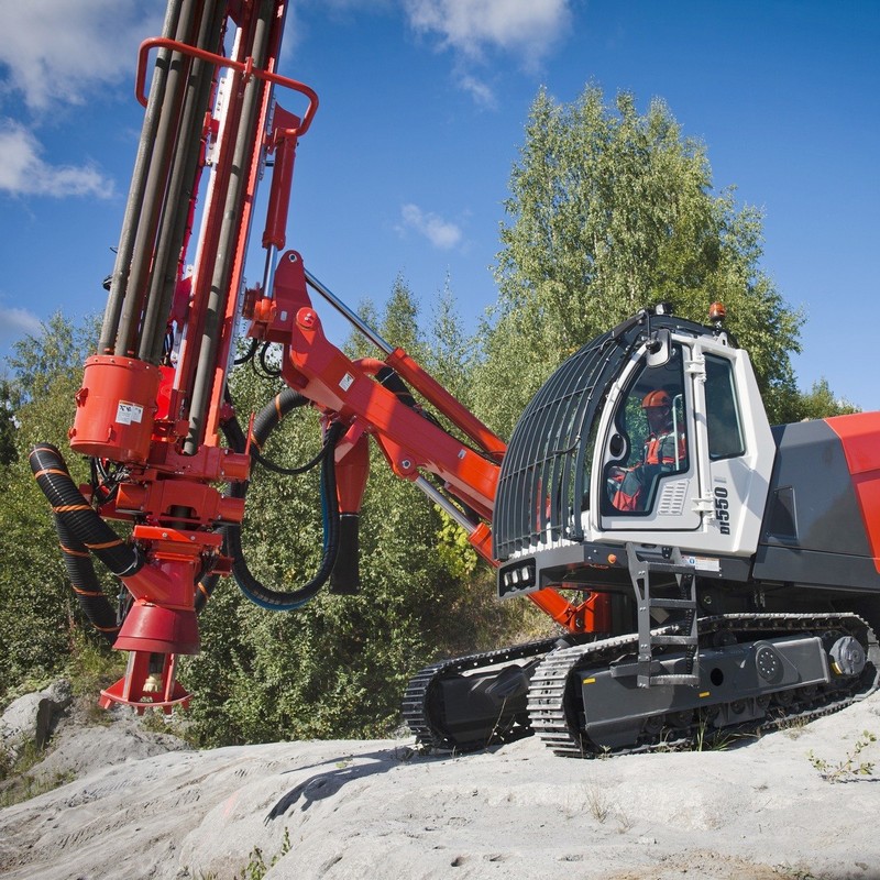 Аренда ямобура Sandvik DI500
